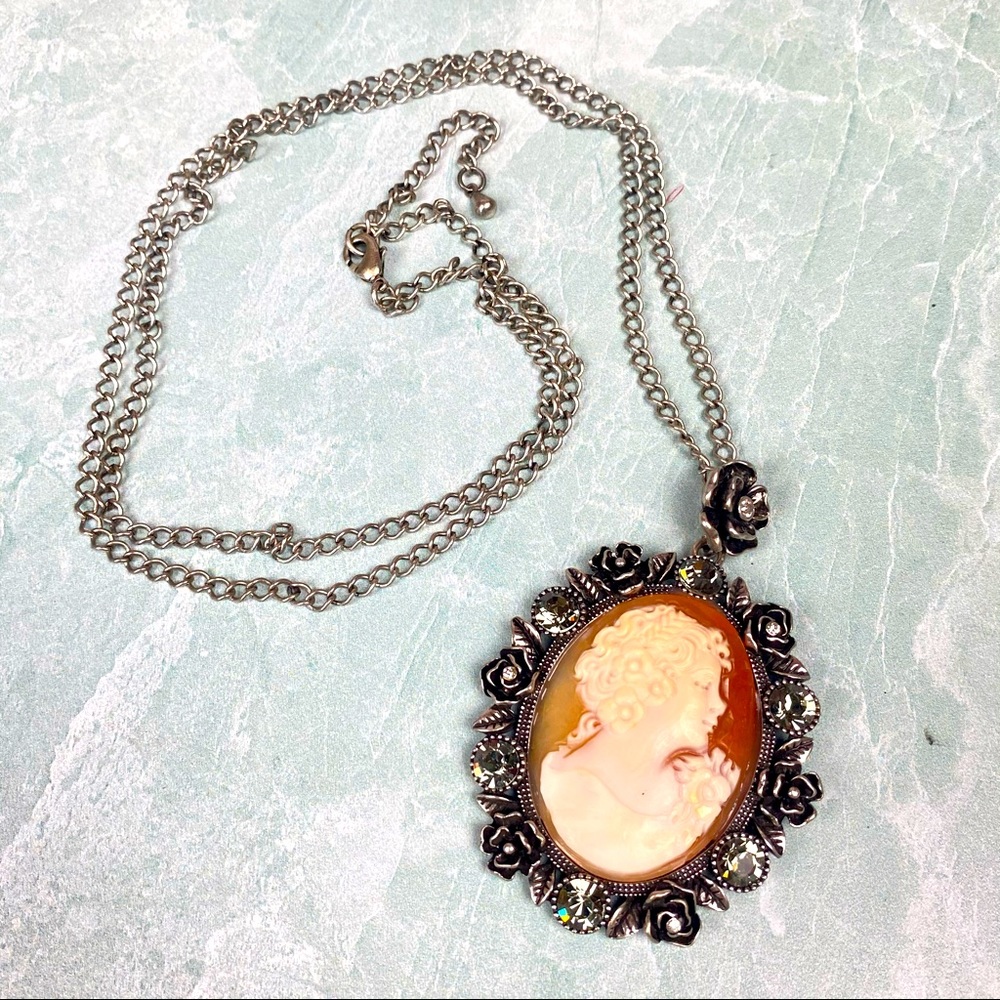Amedeo large cameo necklace floral pendant